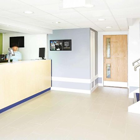 Warrington Motel, J20 M6 Lymm Services Eksteriør bilde