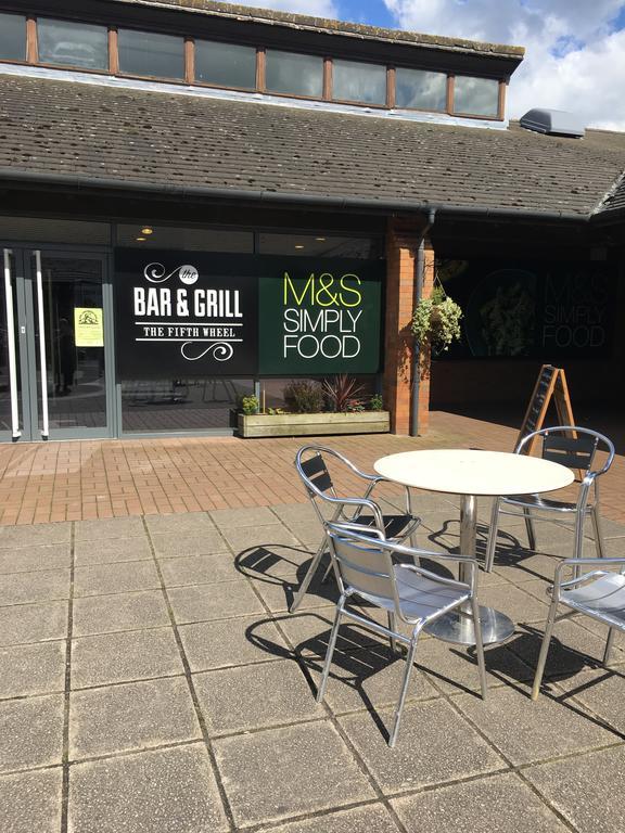 Warrington Motel, J20 M6 Lymm Services Eksteriør bilde